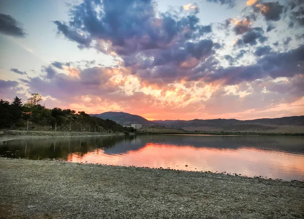 Panorama Lago Lisi Com Reflexos Céu Dramático Pôr Sol Longo — Fotografia de Stock