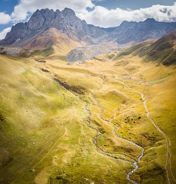 Vista Aérea Para Rios Paisagem Vale Juta Parque Nacional Kazbegi — Fotografia de Stock