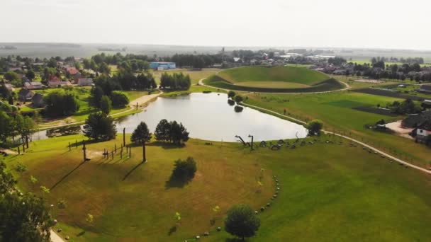 Naisiai Dorp Traditionele Huizen Bezienswaardigheden Zomer Reisbestemming Het Platteland Van — Stockvideo