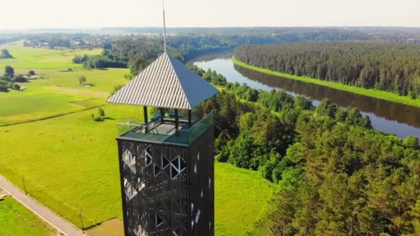 Cinematic Avslöjar Närbild Berömd Högsta Litauen Utsiktstorn Birstonas Landsbygd — Stockvideo