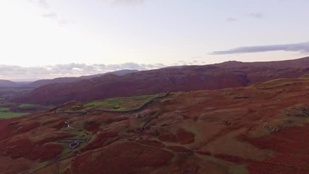 Murallas Vista Aérea Ruinas Edificios Romanos Pintoresca Zona Los Lagos — Vídeo de stock