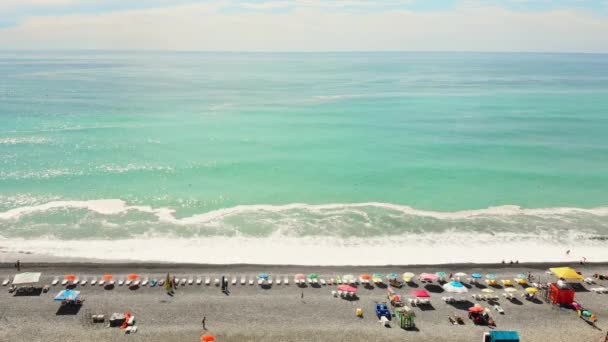 Statische Luftaufnahme Des Sarpi Strandes Mit Touristen Die Den Sommer — Stockvideo