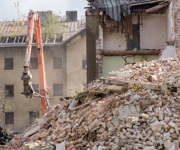 Prostejov, Çek Cumhuriyeti, 14 Ağustos. Çek itfaiye teşkilatının kırmızı Tatra kamyonu. İtfaiyeci özel aracı