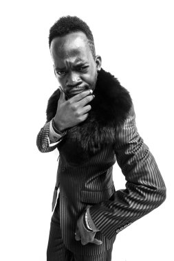 Komik ve düşünceli bir işadamı portre siyah ve beyaz