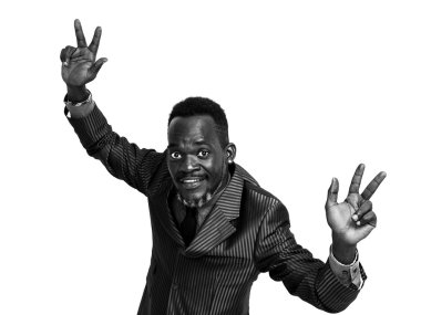 Mutlu ve yakışıklı işadamı portre V giriş tek renkli yapıyor