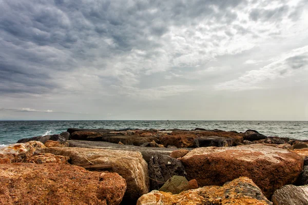 Magnífico paisaje marino y rocas en Liguria, Italia — Foto de Stock