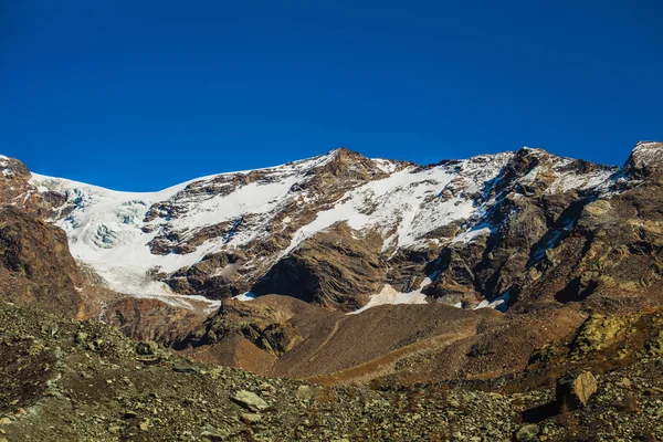 Horské krajiny v údolí Aosta — Stock fotografie