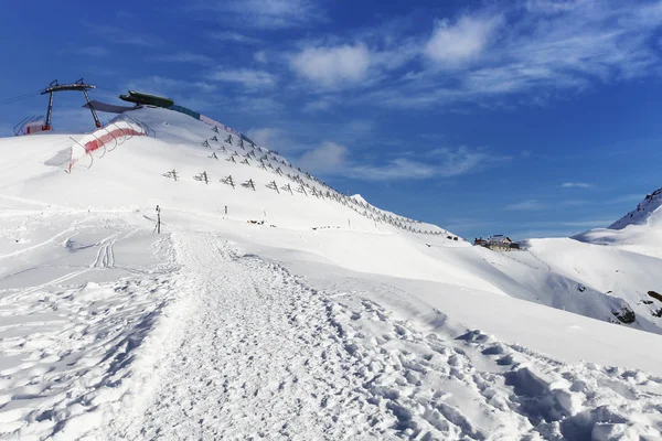 Mountain landscape and ski machinery in Trentino — Stock Photo, Image