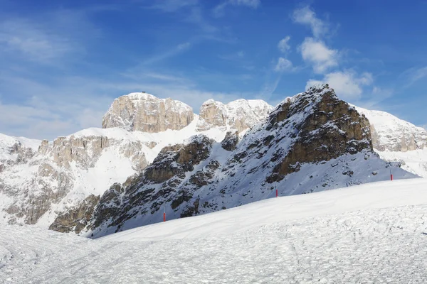 Góry piękny zimowy krajobraz w Trentino — Zdjęcie stockowe