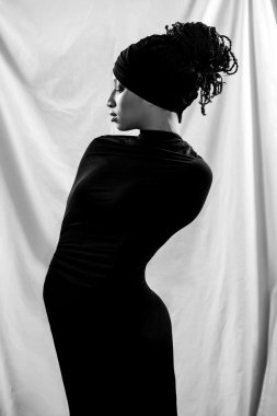 Model siluet profil siyah ve beyaz