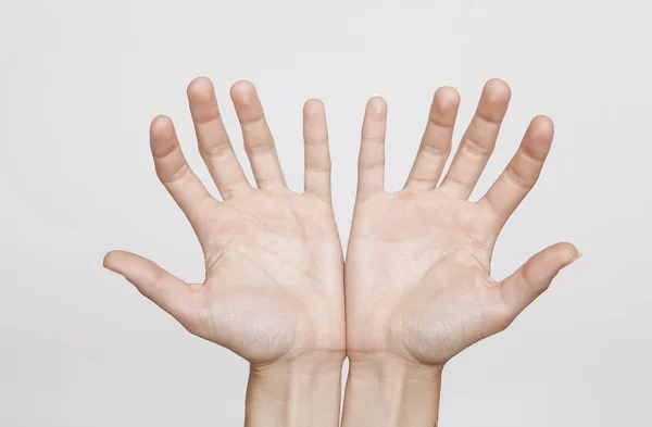 Mãos femininas abertas — Fotografia de Stock