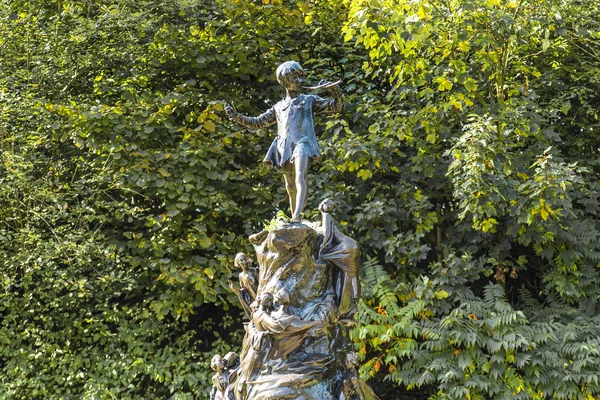 Peter Pan Statue im Hyde Park, London — Stockfoto