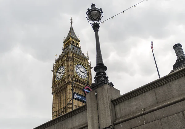 Hodinová věž big ben — Stock fotografie