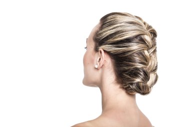 Örgülü saç modeli ile güzel kız