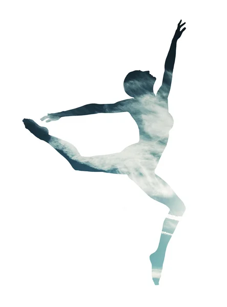 Doppia esposizione di ballerino classico e cloudscape — Foto Stock