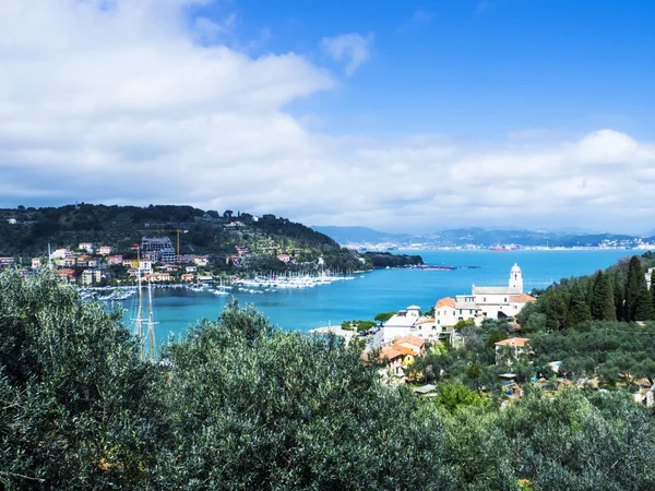 Beautiful seascape and village in Liguria, Italy — Stock Photo, Image