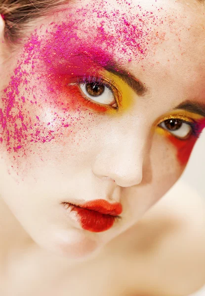 Pretty girl closeup beauty portrait wearing colorful makeup — Stock Photo, Image