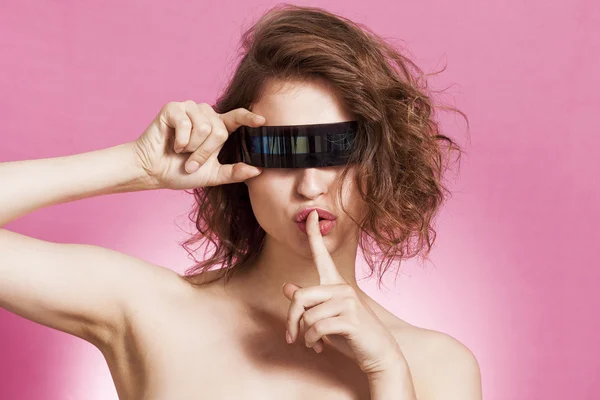 Beautiful girl portrait wearing futuristic sunglasses and making — Stock Photo, Image