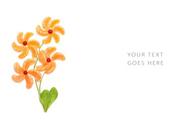 Mandalina kartı ile yapılan çiçek