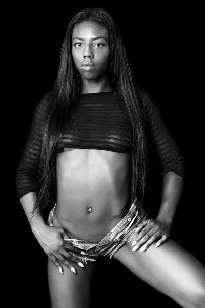 Gyönyörű és szexi afrikai modellt arckép fekete-fehér — Stock Fotó