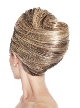 Bozuk muz topuz saç modeli