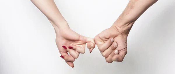 Holding amis pinkies boîte aux lettres — Photo