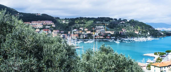 Spring seascape and village in Liguria, Italy letterbox — Stok Foto