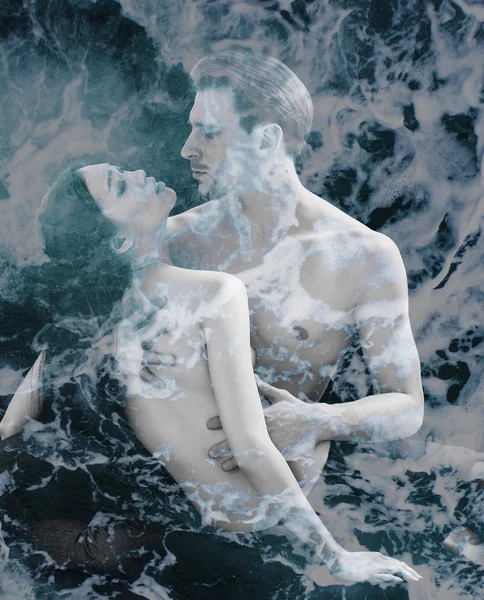 Double exposure of beautiful couple and sea foam texture — Stock Photo, Image