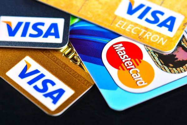 Plastik kredi kartı Visa ve Mastercard — Stok fotoğraf