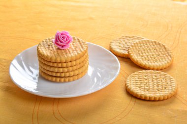 Tanımlama bilgilerini kraker yuvarlak