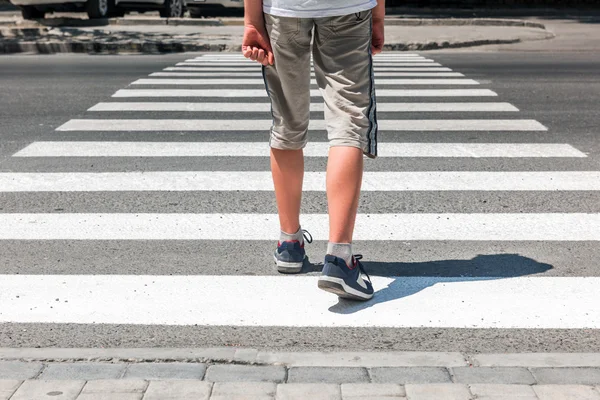 Crosswalk. Pedestrian on road — Stock Photo, Image