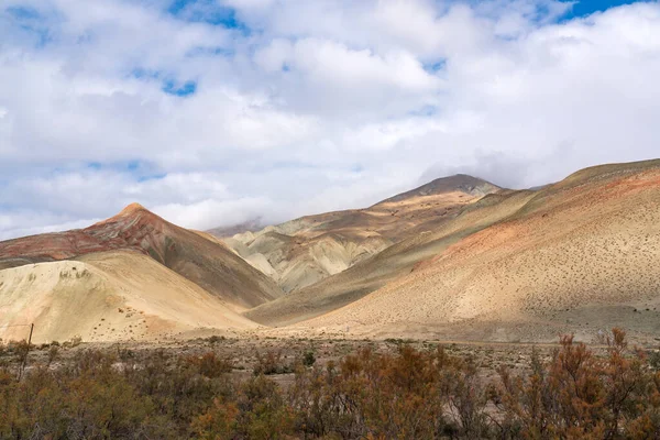 Paisagem Com Belas Encostas Montanha — Fotografia de Stock