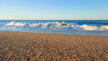 Kumsal ve gök mavisi