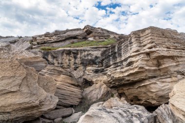 İnanılmaz güzel şekilli kayalar.