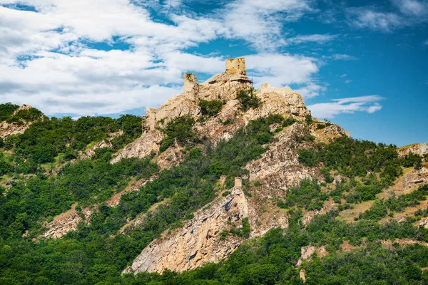 Restos Antigua Fortaleza Chirag Gala Cima Montaña Ubicada Azerbaiyán — Foto de Stock