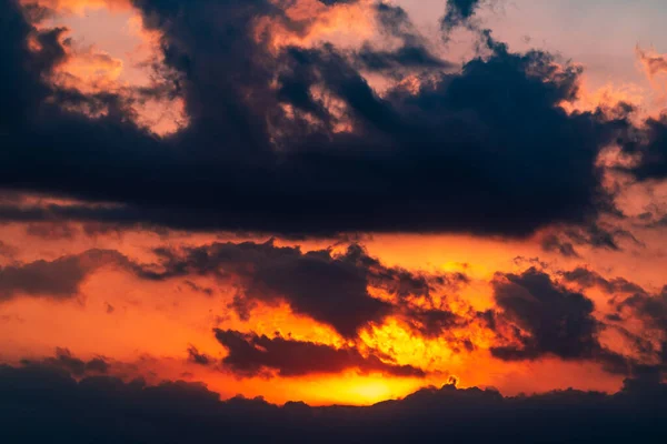 Bunte Sonnenuntergang Himmel Hintergrund — Stockfoto