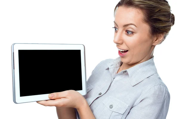 Tablet computer. Emotional surprised female woman with digital tablet computer P — Stock Photo, Image