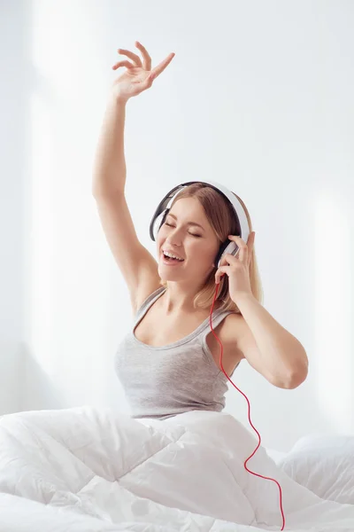 Ouvir a boa música o dia todo — Fotografia de Stock