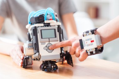 ev için yeni robotik teknolojileri