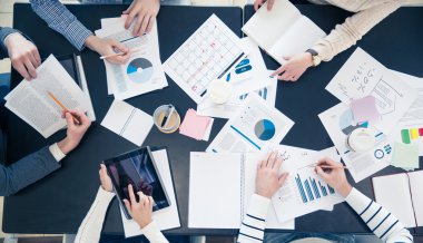 Proje üzerinde çalışan keyifli ekip
