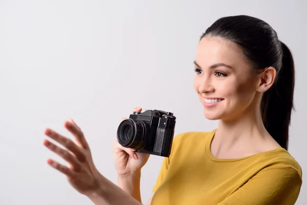 Pozitív lány fényképkészítés — Stock Fotó