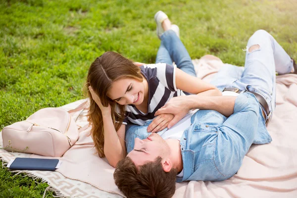 Modern young people in a park — Stock Photo, Image