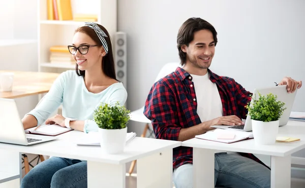 Positive colleagues working in the office — Stock Photo, Image