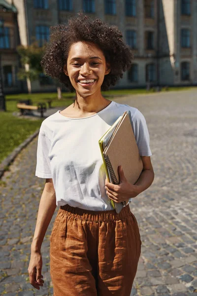 Lovely sunny day outdoors for excellent student — стоковое фото