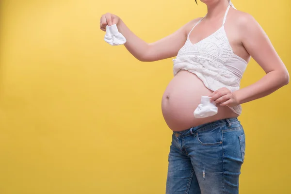 Schwangere erwartet ihr Baby — Stockfoto