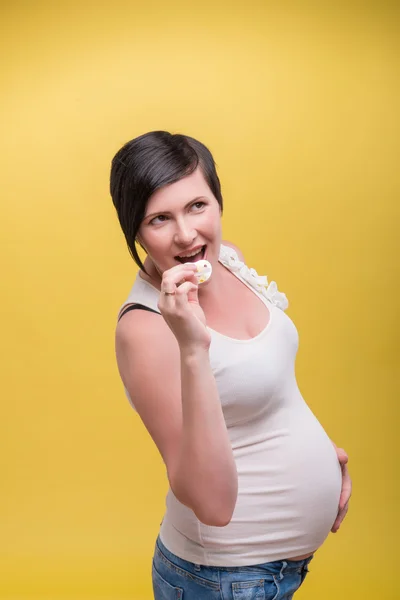 Mulher grávida esperando seu bebê — Fotografia de Stock