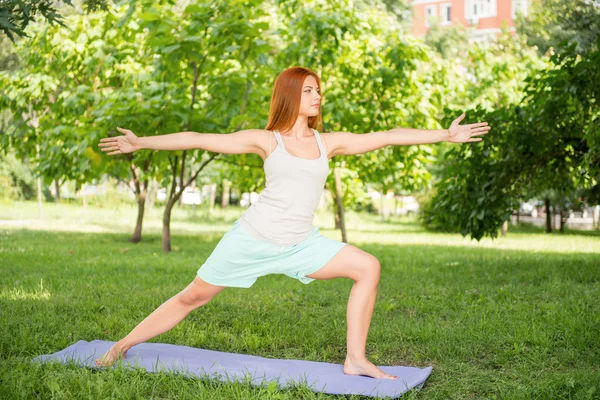 Relaxing with yoga — Stock Photo, Image