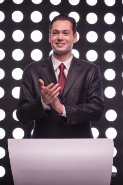 Çekici star Tv sunucusu