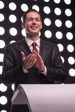 Çekici star Tv sunucusu