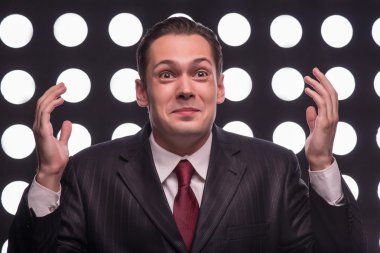 Çekici star Tv sunucusu